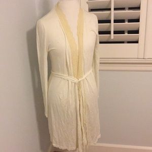 Ivory Eberjey Giselle Robe with Contrast Lace